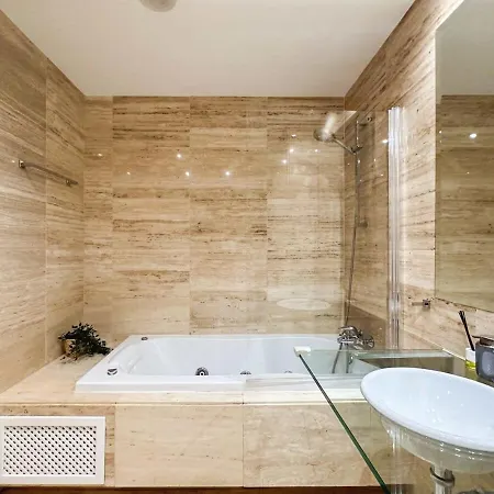 Sea Views Indoor Pool Sauna Gym Wifi * Estepona