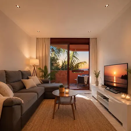 Sea Views Indoor Pool Sauna Gym Wifi * Estepona