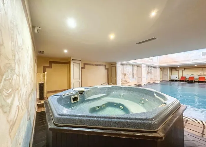 Apartment Sea Views Indoor Pool Sauna Gym Wifi *