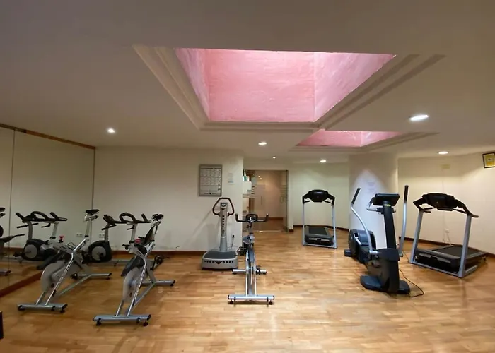 Sea Views Indoor Pool Sauna Gym Wifi *