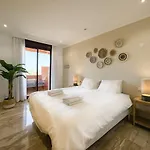 Sea Views Indoor Pool Sauna Gym Wifi Estepona